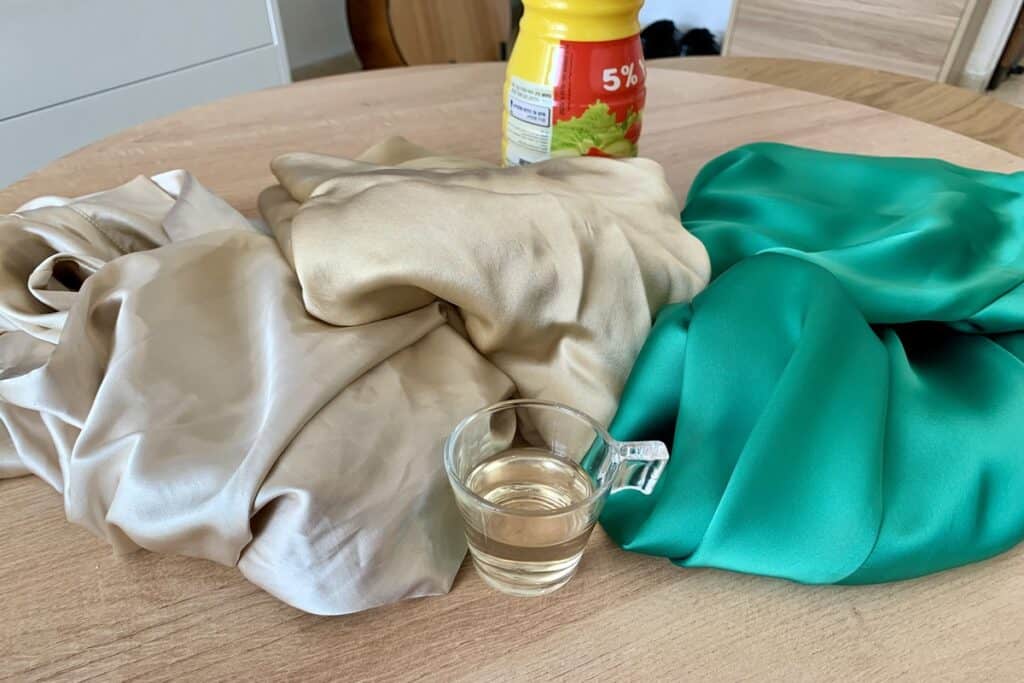 vinegar wash for silk fabrics