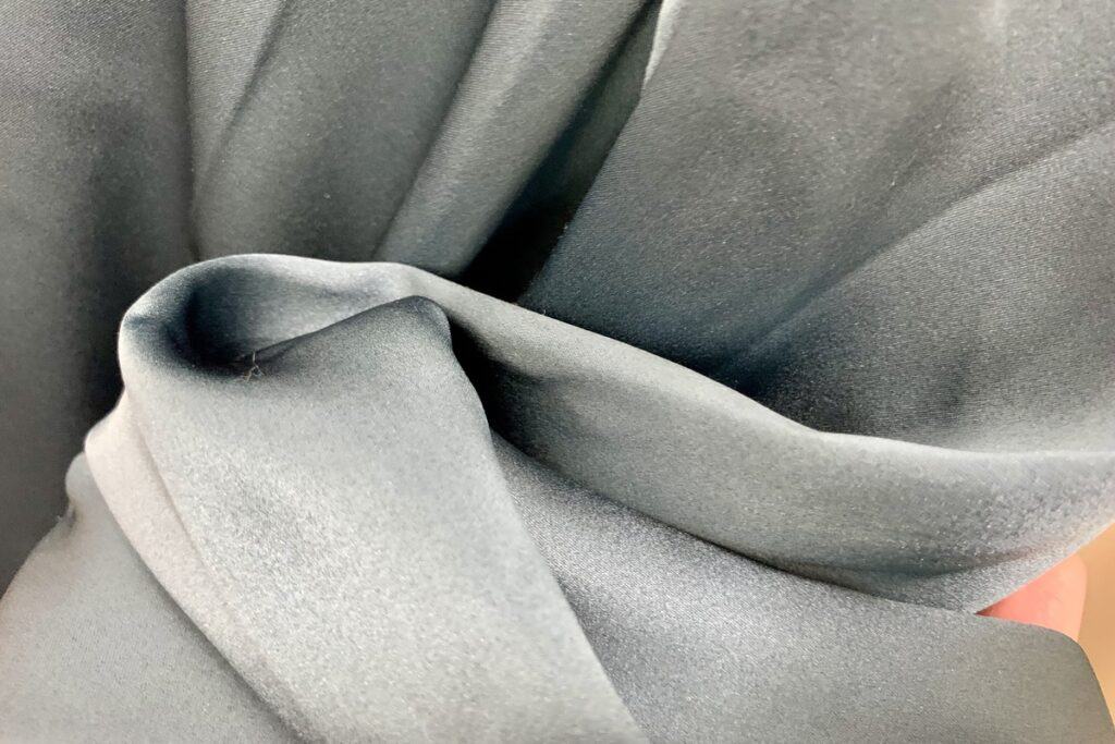 detailed silk fabric zoom in