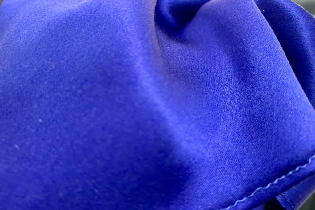 silk texture quality detail