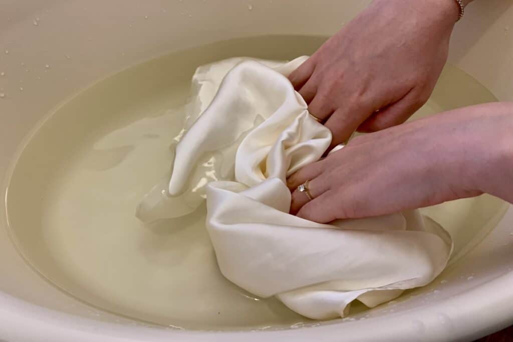 manual washing white silk neckwear
